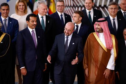 Foto de familia de la primera cumbre de líderes de la UE y del Consejo de Cooperación del Golfo