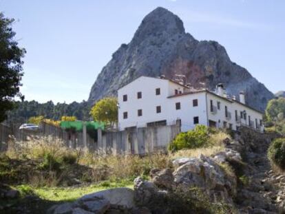 El cauce del río Guadalete, desviado para la construcción de viviendas.