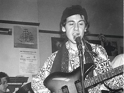 El británico Dan Treacy, del grupo Television Personalities, en el Living Room de Fitzrovia en 1984.