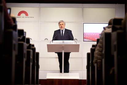 El presidente del grupo de Junts en el Parlament, Albert Batet, en la rueda de prensa del pasado miércoles en la Cámara catalana.