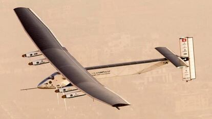 &#039;Solar Impulse 2&#039; despeg&oacute; desde Abu Dabi, iniciando un viaje de m&aacute;s de un a&ntilde;o para concienciar sobre las potencialidades de las energ&iacute;as renovables.