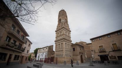 Plaça d'Utebo (Saragossa), aquest divendres, amb la seva espectacular torre mudèjar.