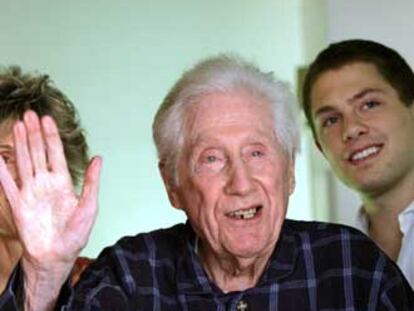 Mark Felt, el ex subdirector del FBI que fue la <i>Garganta Profunda</i> del caso Watergate, con su familia.