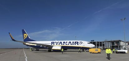 Un avión de la compañía de bajo coste Ryanair