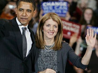 Barack Obama junto a Caroline Kennedy.