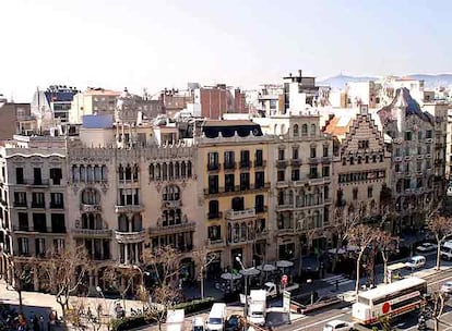 La &#39;Manzana de la Discordia,&#39; en el paseo de Gràcia.