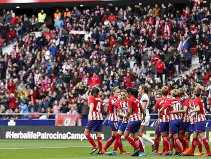 El Atlético celebra un gol ante el Madrid CFF el pasado 17 de marzo en el Metropolitano, ante más de 22.000 espectadores.