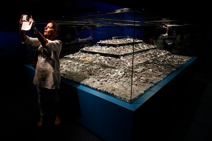 Imagen de la exposición 'El último viaje de la fragata Mercedes' en el Museo Naval de Madrid, en 2014, con el patrimonio recuperado del barco.