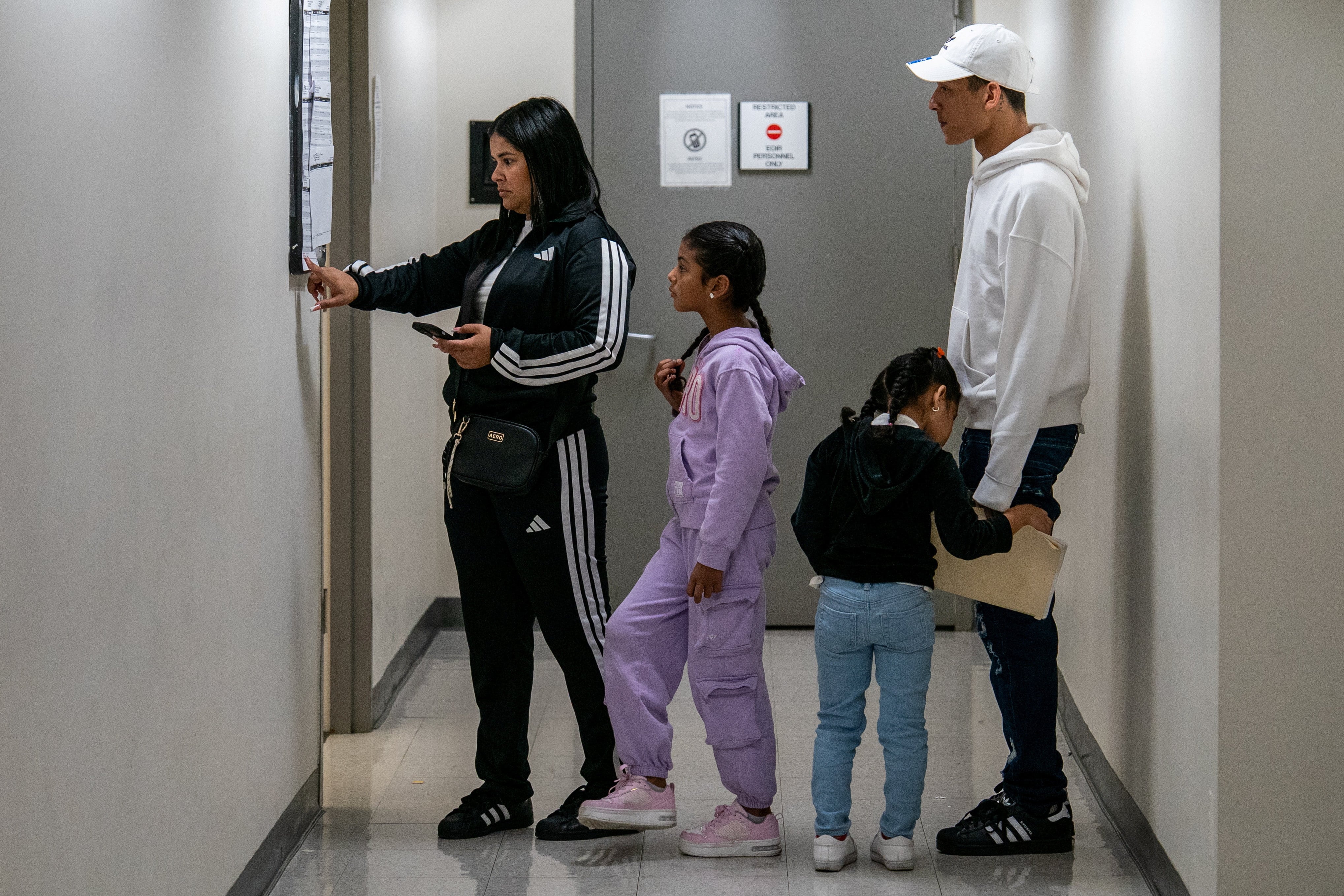 Un tribunal de apelaciones permite que Trump acabe con el ‘parole’ humanitario de más de 400.000 migrantes