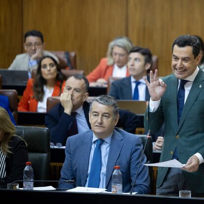 El presidente de la Junta de Andalucía, Juan Manuel Moreno Bonilla, la semana pasada en el Parlamento.