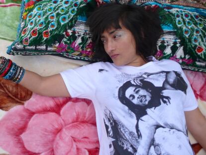 La artista marroquí Hindi Zahra