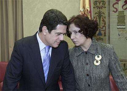 Los ministros de Defensa y Exteriores, Federico Trillo y Ana Palacio.