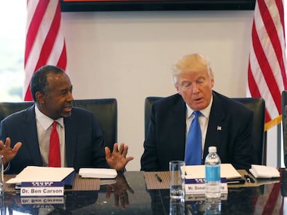 Carson y Trump, en una reuni&oacute;n el pasado agosto