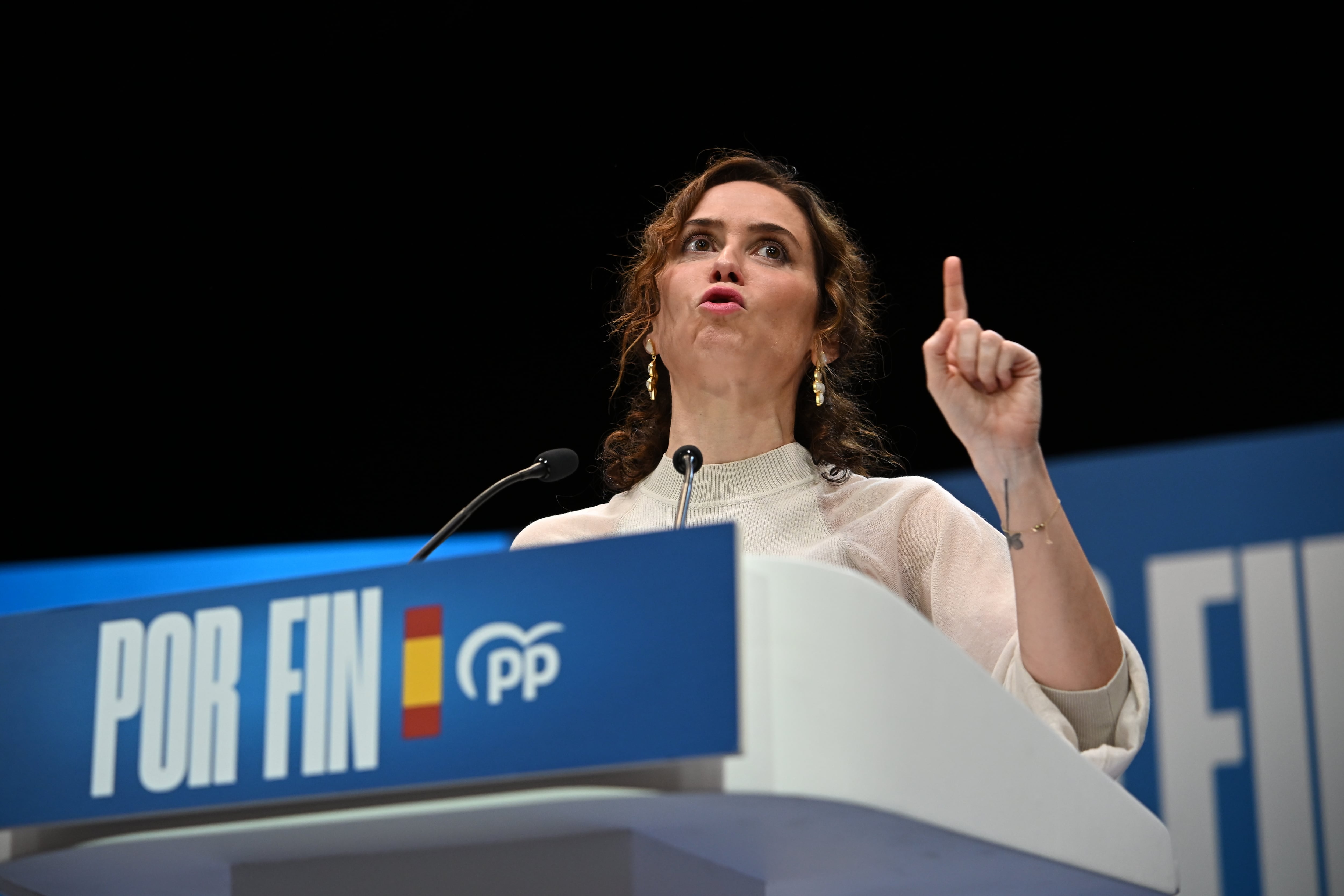 Isabel Díaz Ayuso y las palabras comadreja