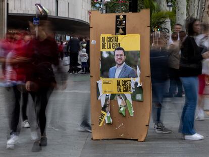 Propaganda electoral en el centro de Barcelona este lunes a menos de una semana de la votación.