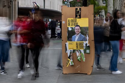 Propaganda electoral en el centro de Barcelona este lunes a menos de una semana de la votación.