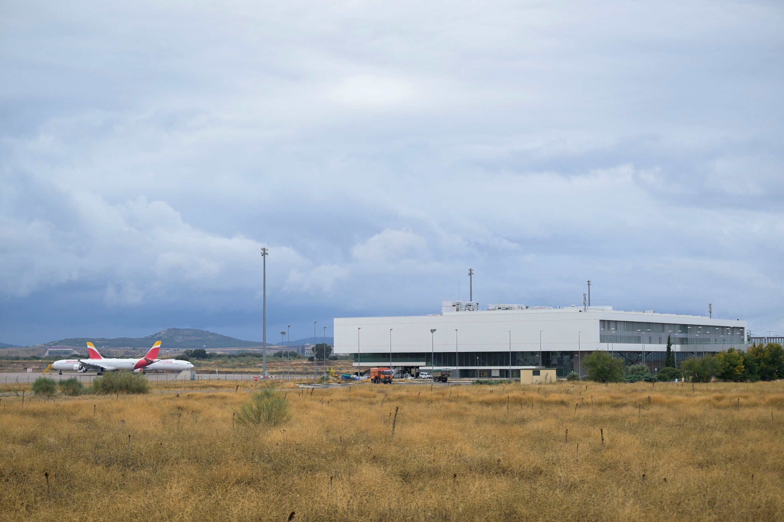 Migraciones descarta la construcción de un campamento para migrantes en el aeropuerto de Ciudad Real