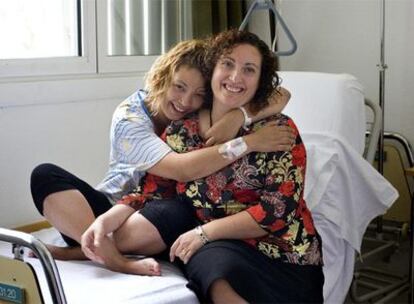 Eva José, en la Fundació Puigvert, donde espera un  trasplante cruzado de riñón. Su madre lo donará a un tercero, porque no son compatibles.