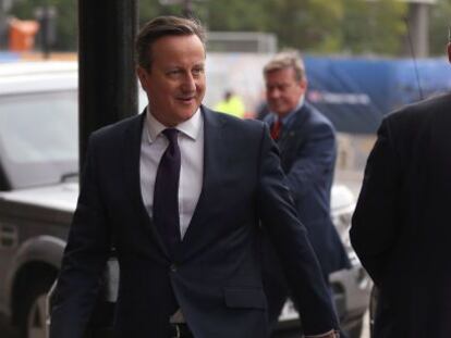 El primer ministro británico, David Cameron, llega al congreso 'tory' en Manchester.