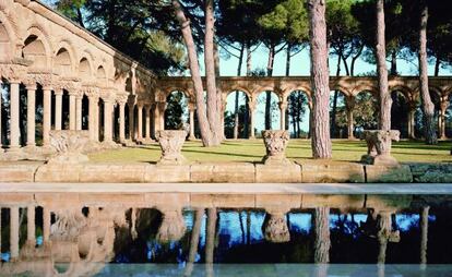 The magnificent cloister, inside the garden of a private home in Girona. 