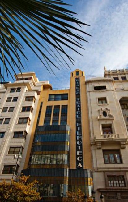 El Teatro y Filmoteca Rialto, en la Plaza del Ayuntamiento de Valencia.