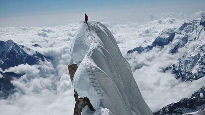 Vista del Annapurna III desde uno de los vivacs de los alpinistas.