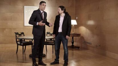 El secretario general y presidente del Gobierno en funciones, Pedro Sánchez, con el líder de Unidas Podemos, Pablo Iglesias, el pasado 9 de julio.