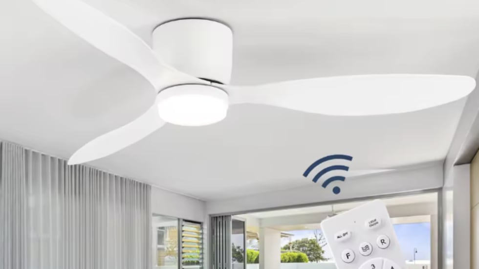 Ventilador de techo con luz led y control remoto.