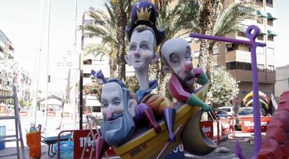 Rajoy, Urdangarin y Rubalcaba, en la barca de la hoguera de Altozano.