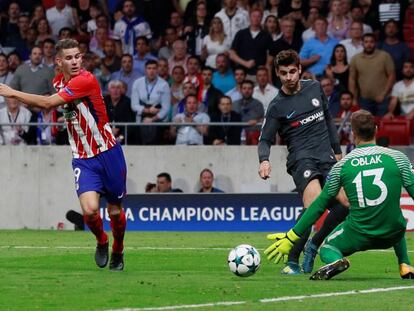 Morata remata ante Oblak.