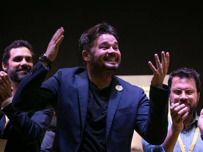 El candidat d'ERC Gabriel Rufián celebra el resultat de les eleccions.