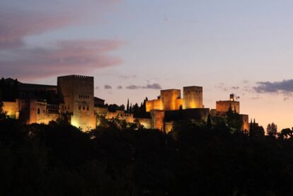 Vista de la Alhambra al atardecer desde el barrio del Sacromente.