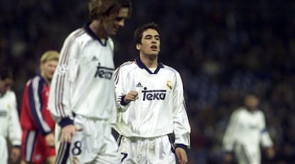 Ra&uacute;l, y McManaman, durante el partido de Liga de Campeones frente el Bayern en el a&ntilde;o 2000.