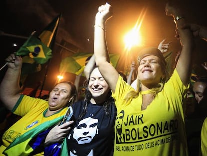 Votantes de Jair Bolsonaro celebran su victoria en las elecciones de Brasil el pasado 28 de octubre.