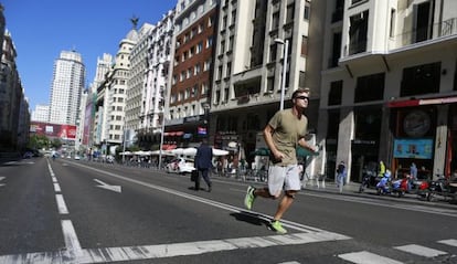 La Gran v&iacute;a cerrada al tr&aacute;fico cuatro horas en el D&iacute;a sin coches. 