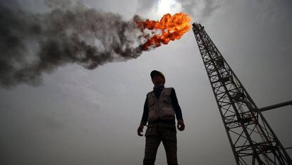 Imagen del campo de petróleo y gas de Zubair, en la provincia iraquí de Basra.