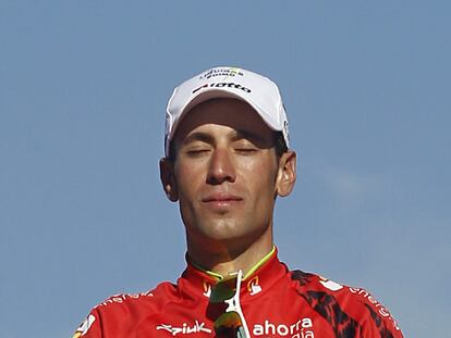 Vincenzo Nibali, ayer en el podio de Cibeles.