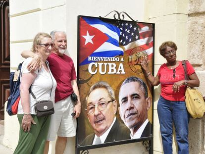 Hale and Madeline Kronenberg (left) in Havana on Sunday.