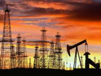 El petróleo Brent cierra por encima de los 110 dólares el barril