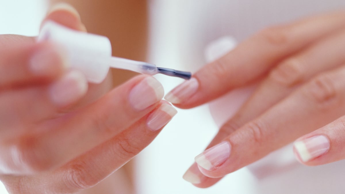Todo lo que necesitas para hacerte una manicura semiprofesional en casa
