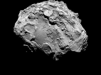 El cometa 67P/Churyumov-Gerasimenko, fotografiado por la sonda 'Rosetta'.