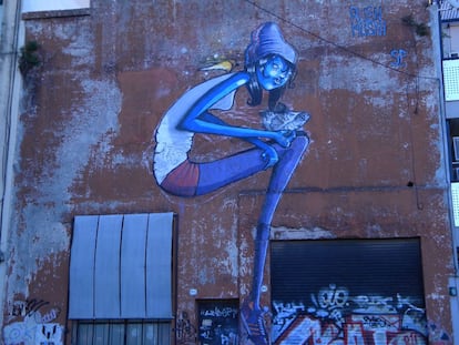 Grafiti de Alien + Muska (2011), en la calle teniente Benjamín Matienzo y Zapiola.