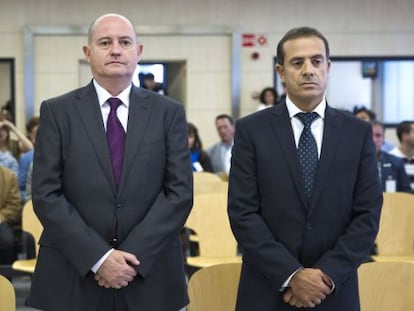 Enrique Pamiés y José María Ballesteros, durante el juicio del 'caso Faisán'.