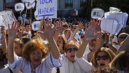 Manifestaci&oacute;n en Madrid a favor del di&aacute;logo.