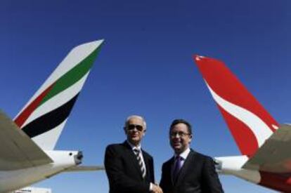 El director ejecutivo de Emirates, Tim Clark, y su par de Qantas, Alan Joyce. EFE/Archivo