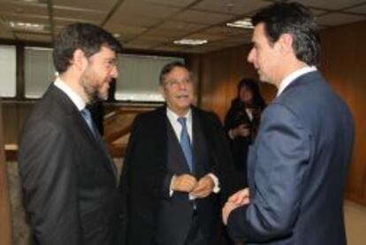 Alberto Nadal, secretario de Estado de Energía; José Folgado, presidente de REE, y el ministro de Industria, José Manuel Soria.