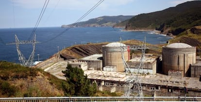 Vista de la central nuclear de Lemóniz. 