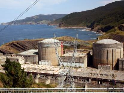 Vista de la central nuclear de Lemóniz. 