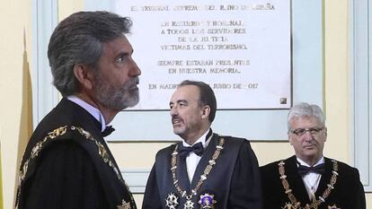 El presidente del Supremo, Carlos Lesmes (izquierda), Manuel Marchena (centro) y Luis María Díez-Picazo (derecha). 