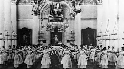 El Instituto Smolni, para nobles doncellas, se convirtió en cuartel general bolchevique.